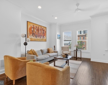 619 E Custis Avenue - Photo Thumbnail 3