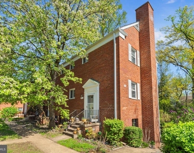 1615 Mount Eagle Place - Photo Thumbnail 38