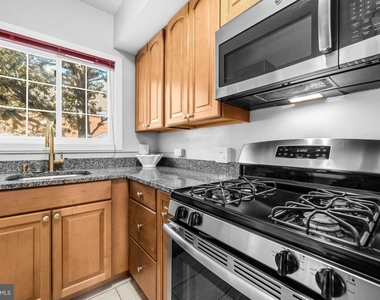 1615 Mount Eagle Place - Photo Thumbnail 6