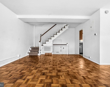 1615 Mount Eagle Place - Photo Thumbnail 15