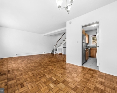 1615 Mount Eagle Place - Photo Thumbnail 14