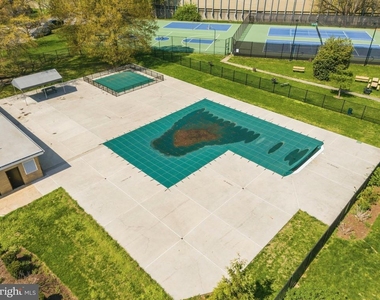 1615 Mount Eagle Place - Photo Thumbnail 27