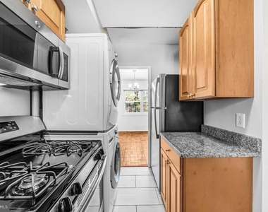 1615 Mount Eagle Place - Photo Thumbnail 3
