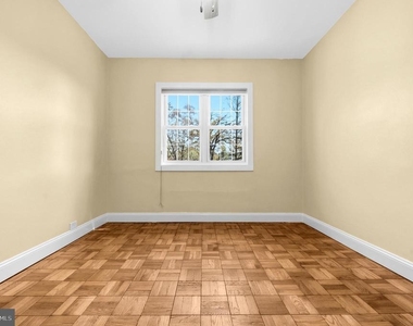 1615 Mount Eagle Place - Photo Thumbnail 21