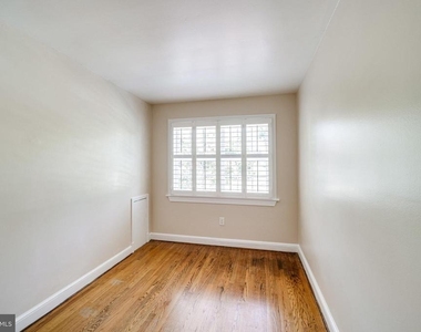 1317 Queen Street - Photo Thumbnail 12