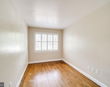 1317 Queen Street - Photo Thumbnail 11
