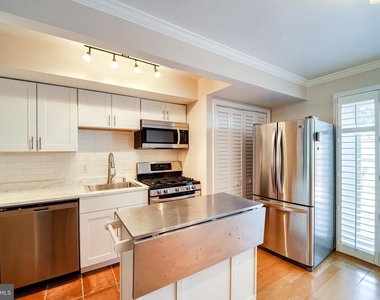 1317 Queen Street - Photo Thumbnail 6