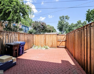 1317 Queen Street - Photo Thumbnail 20