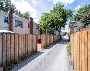 1317 Queen Street - Photo Thumbnail 23