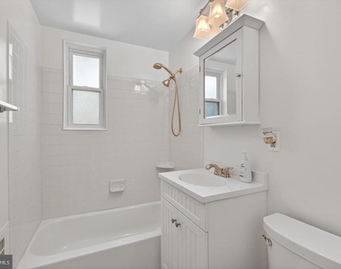 106 N George Mason Drive N - Photo Thumbnail 14