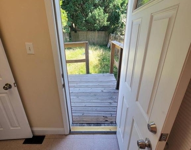 4034 Locust Street - Photo Thumbnail 5