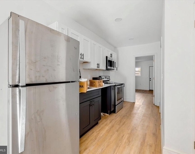 2046 S Norwood Street - Photo Thumbnail 4