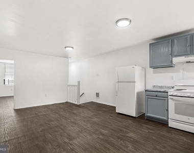 3316 Kensington Avenue - Photo Thumbnail 2