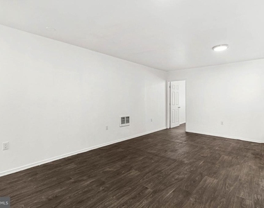 3316 Kensington Avenue - Photo Thumbnail 3