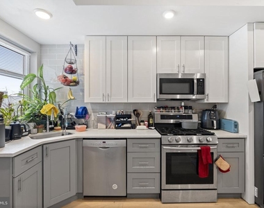 2110 W Master Street - Photo Thumbnail 1