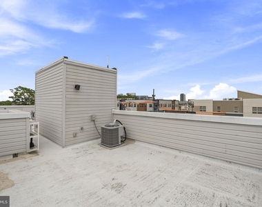 2110 W Master Street - Photo Thumbnail 16