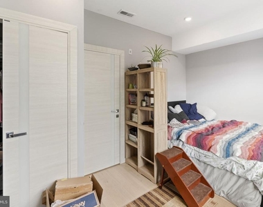 2110 W Master Street - Photo Thumbnail 11