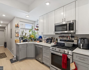 2110 W Master Street - Photo Thumbnail 2