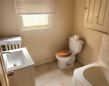 5023 Penn Street - Photo Thumbnail 3