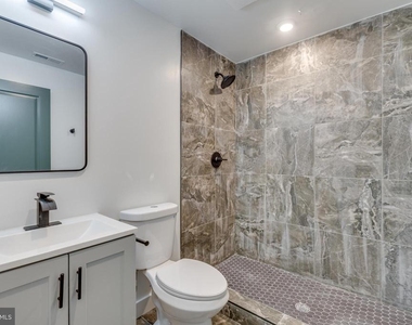 2360 N 6th Street - Photo Thumbnail 4