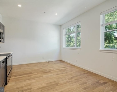 507 S 8th Street - Photo Thumbnail 4