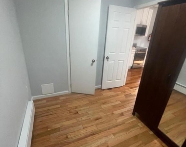 1913 S 20th Street - Photo Thumbnail 1