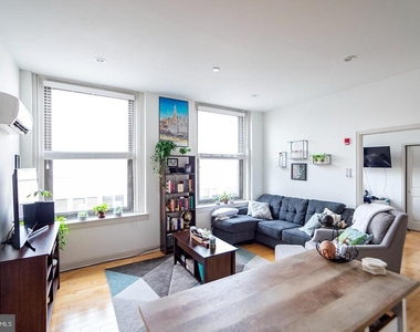 427 Monroe Street - Photo Thumbnail 2