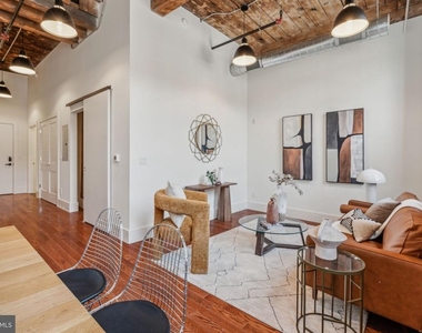 1801 N Howard Street - Photo Thumbnail 3