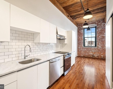 1801 N Howard Street - Photo Thumbnail 13