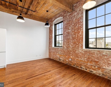 1801 N Howard Street - Photo Thumbnail 18