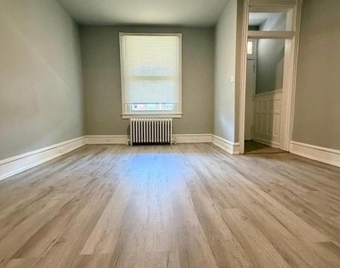 1724 Saint Pauls Street - Photo Thumbnail 2
