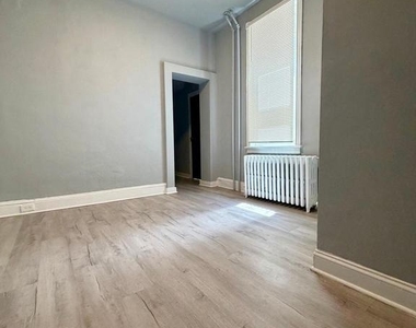 1724 Saint Pauls Street - Photo Thumbnail 10
