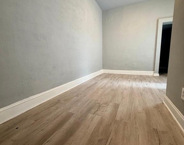 1724 Saint Pauls Street - Photo Thumbnail 8