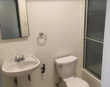 702 N 2nd Street - Photo Thumbnail 10