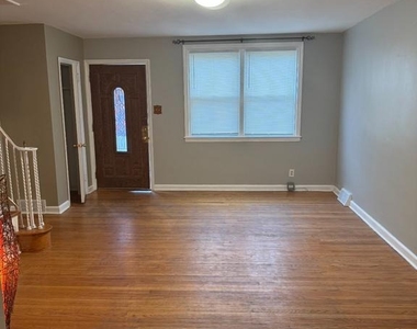 5149 Arbor Street - Photo Thumbnail 2
