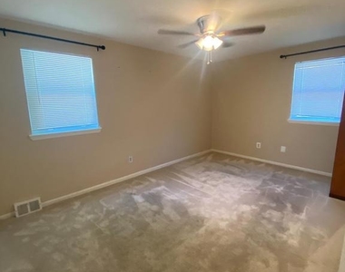 10860 Parlin Terrace - Photo Thumbnail 13