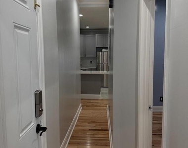 851 E Ontario Street - Photo Thumbnail 4