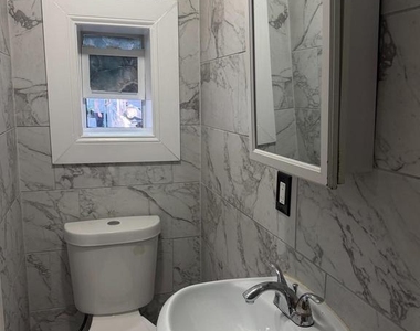 851 E Ontario Street - Photo Thumbnail 8