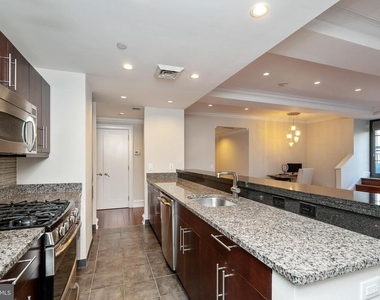 219 S 18th Street - Photo Thumbnail 12