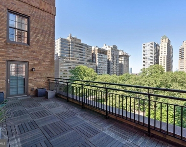 219 S 18th Street - Photo Thumbnail 1