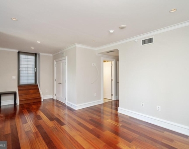 219 S 18th Street - Photo Thumbnail 14