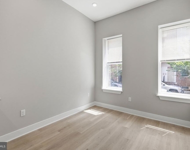 856 N 19th Street - Photo Thumbnail 6