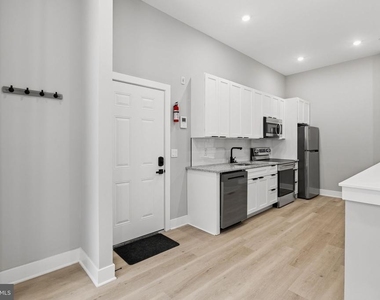 856 N 19th Street - Photo Thumbnail 1