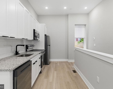 856 N 19th Street - Photo Thumbnail 3
