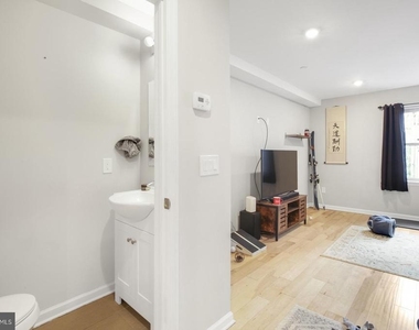 1431 Poplar Street - Photo Thumbnail 4