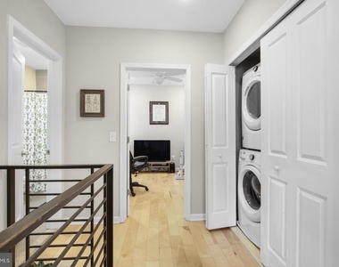 1431 Poplar Street - Photo Thumbnail 7
