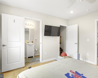1431 Poplar Street - Photo Thumbnail 15