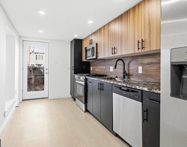 1819 E Albert Street - Photo Thumbnail 3