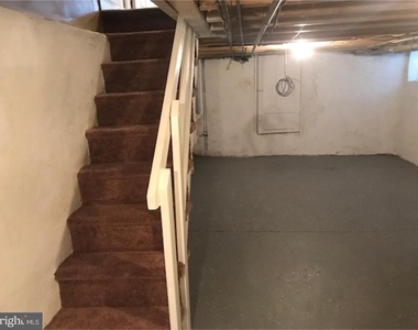 4749 James Street - Photo Thumbnail 8