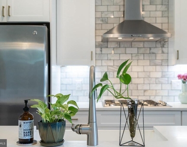 159 E Allen Street - Photo Thumbnail 14